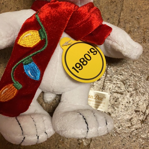 DanDee Snoopy Plush - Picture 4 of 6